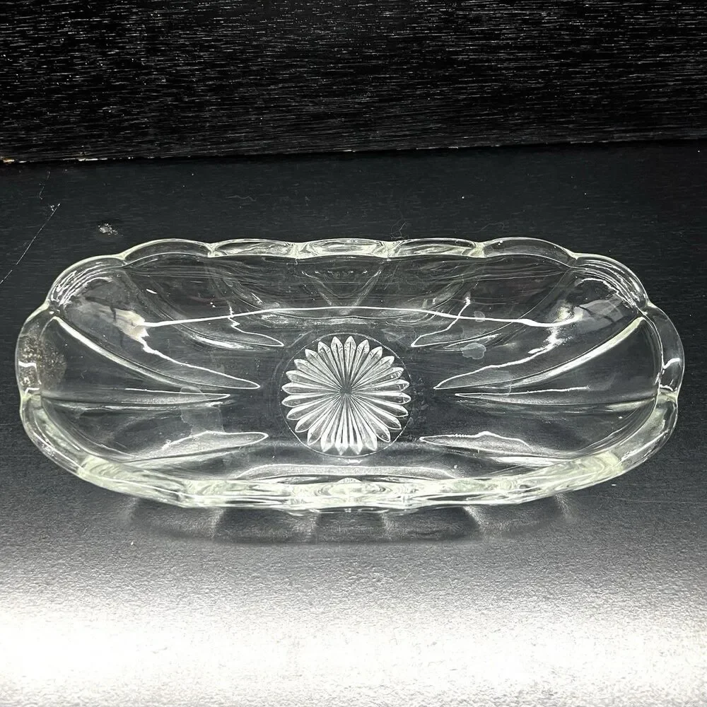 Anchor Hocking Banana Split Sundae/Butter (Boat) Serving Dish Scalloped Rim 8”